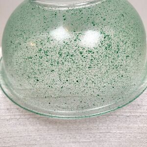 Pyrex Green Splatter Speckle Confetti Glass 325 Bowl Vintage Excellent Condition